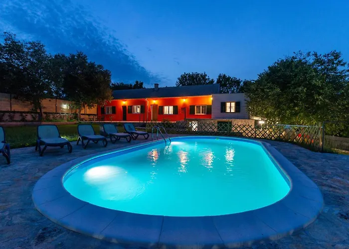 In With Wifi Tatil Evi Kastel Zegarski