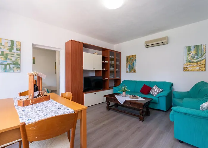 Tatil Evi In With Wifi Kastel Zegarski